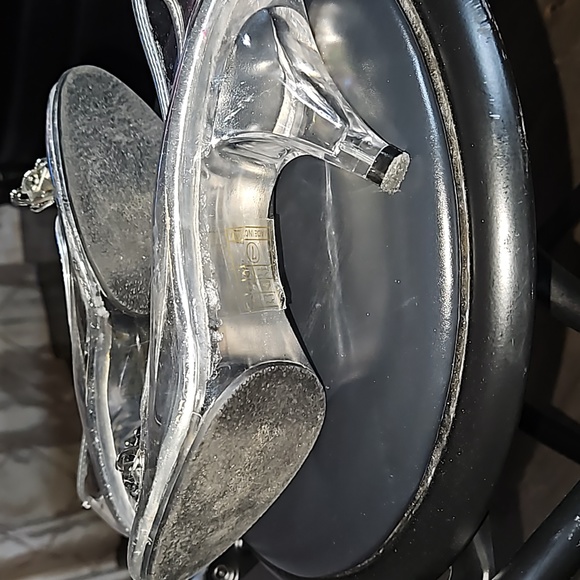 Shoes - Picture 6 of 6